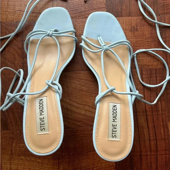 Steve Madden | Tiffany Blue Wrap Around Strappy Kitten Heels | 8.5 - Picture 2 of 5